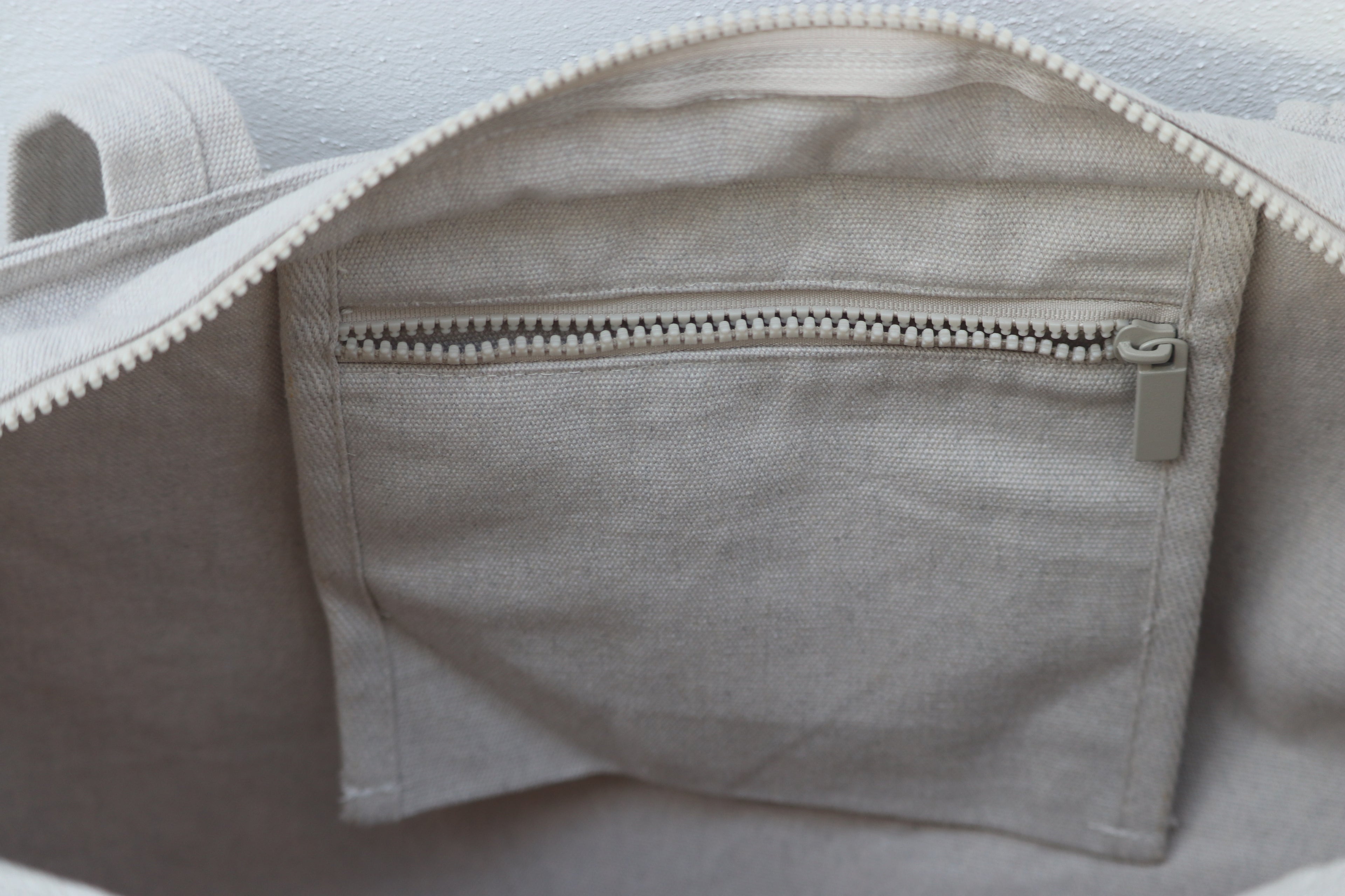 NIUDA Tote Bag